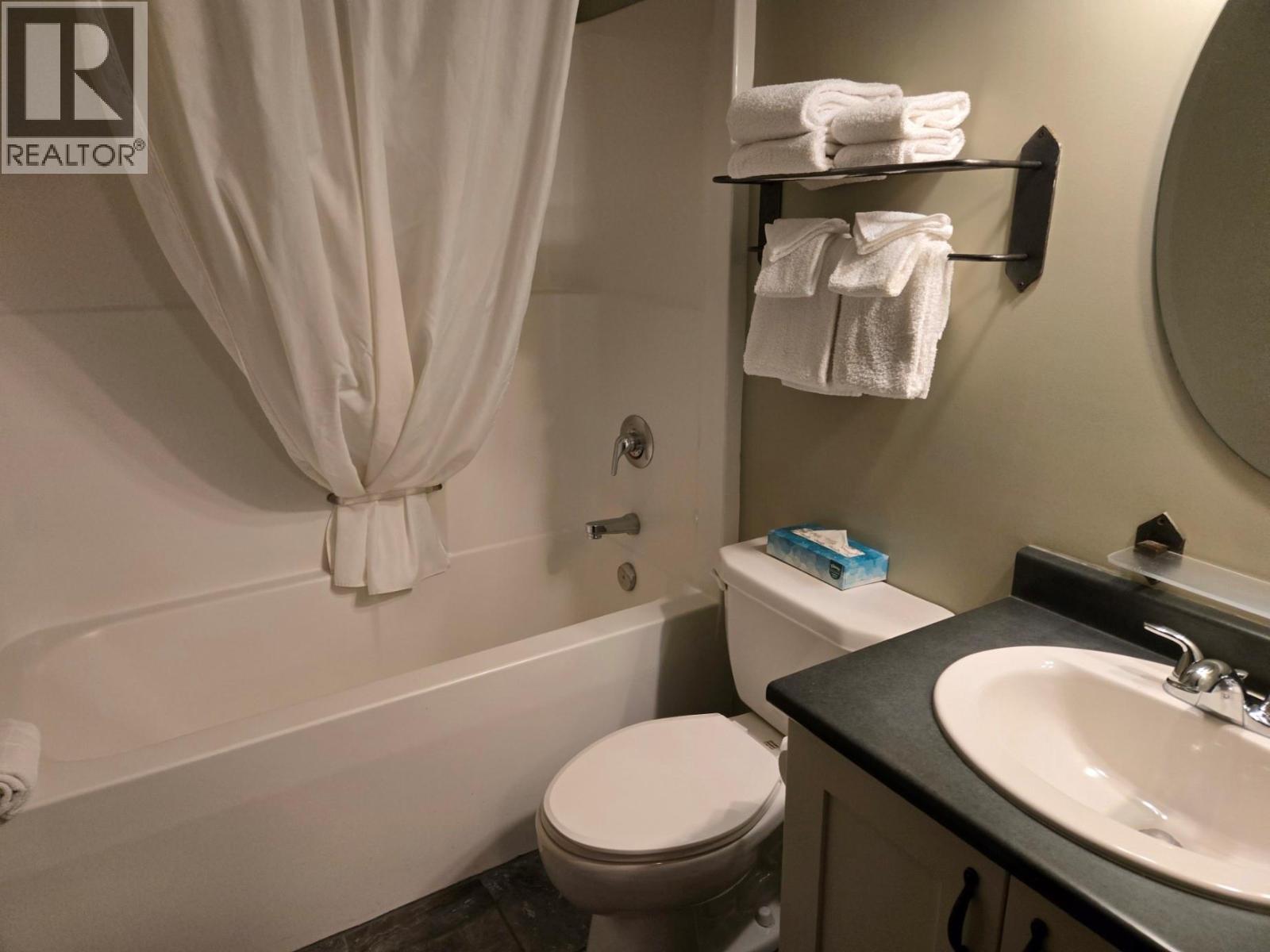 #406 2070 SUMMIT DRIVE - 12