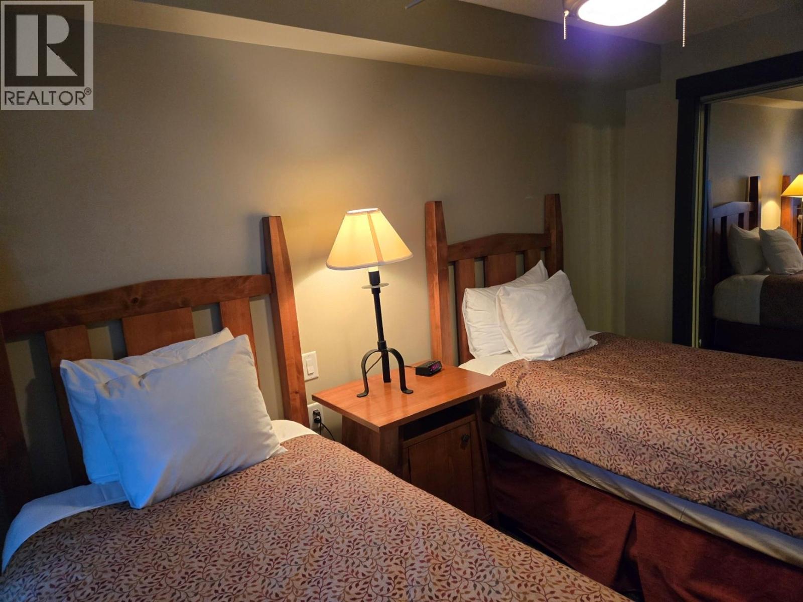 #406 2070 Summit Drive - 8