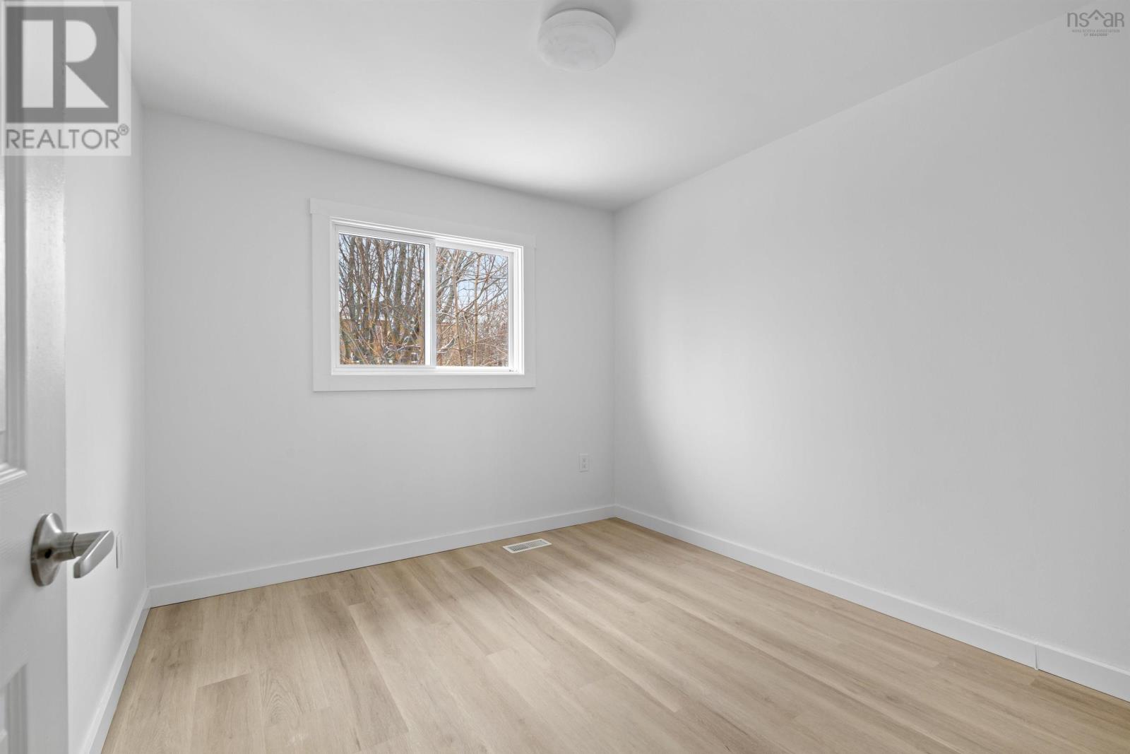 Property 20 of 48 of 9-9A Ruben Court