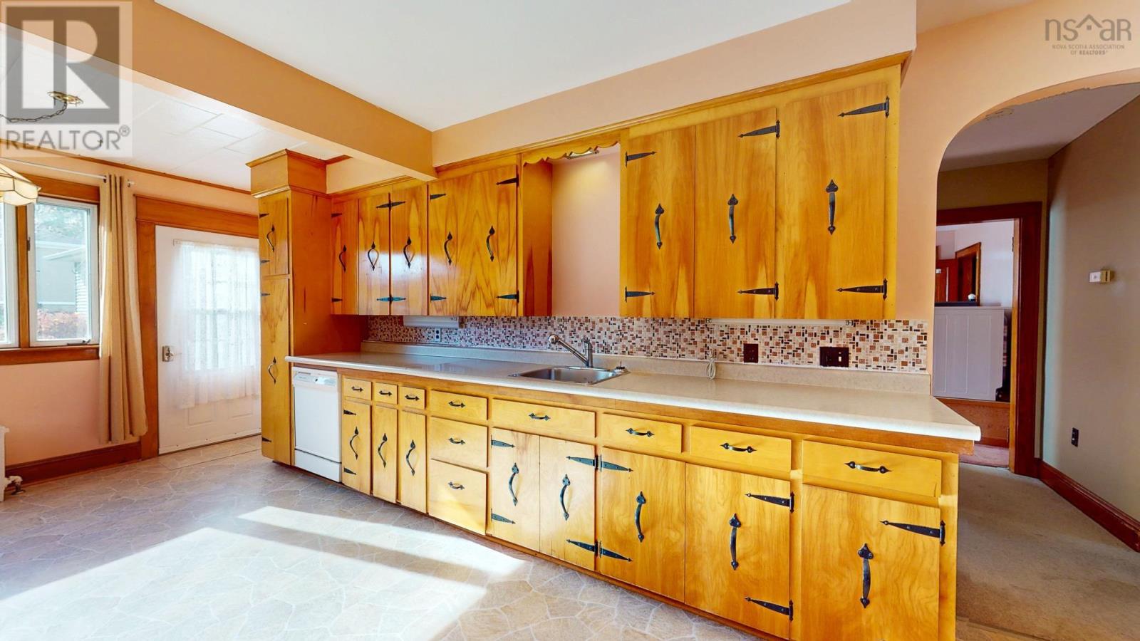 Property 5 of 38 of 4 Montgomery Street