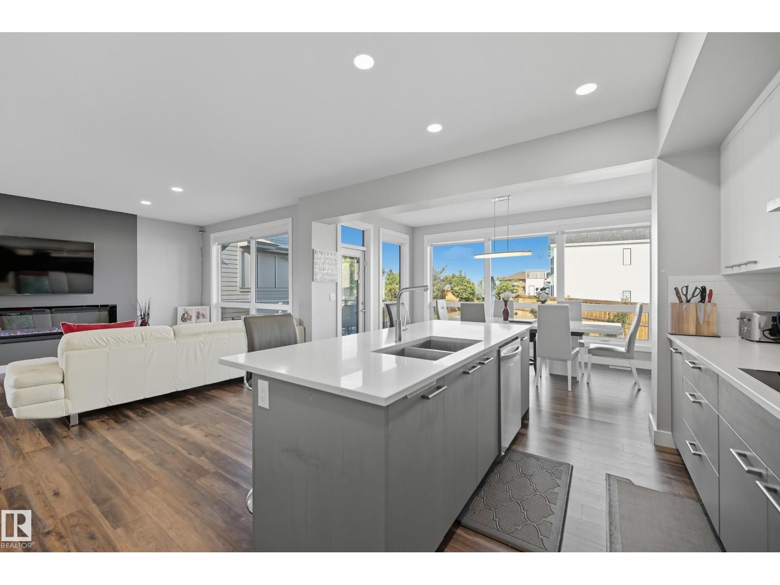 1487 HOWES CR SW SW, Edmonton