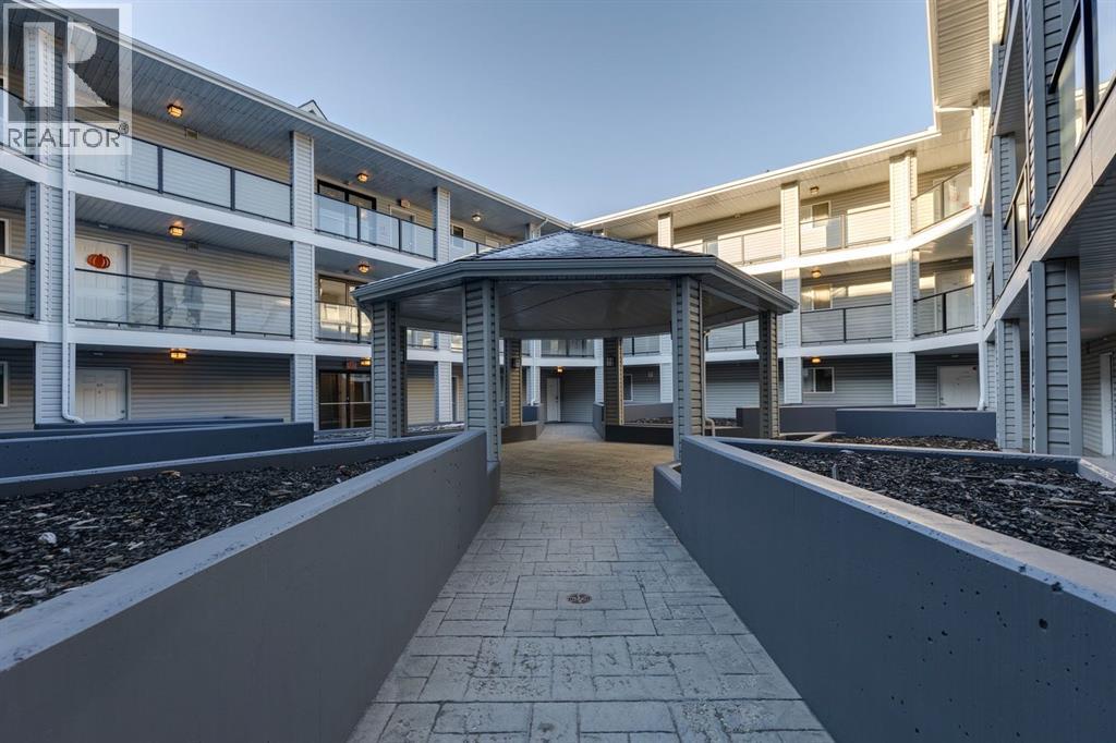 Single Family House for Sale in    Avenue SW South Calgary Calgary 