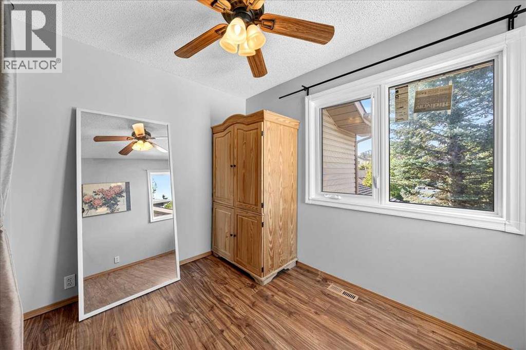 Single Family House for Sale in  Macewan Park Rise NW MacEwan Glen Calgary 