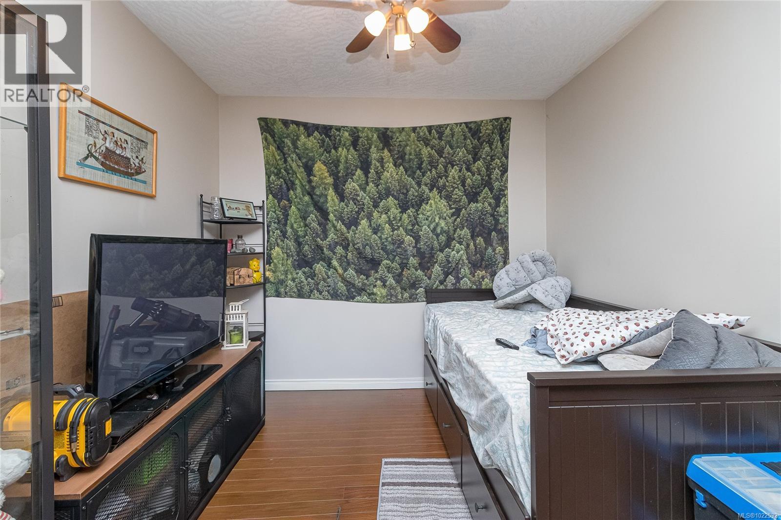 #212 894 Vernon Ave - 10