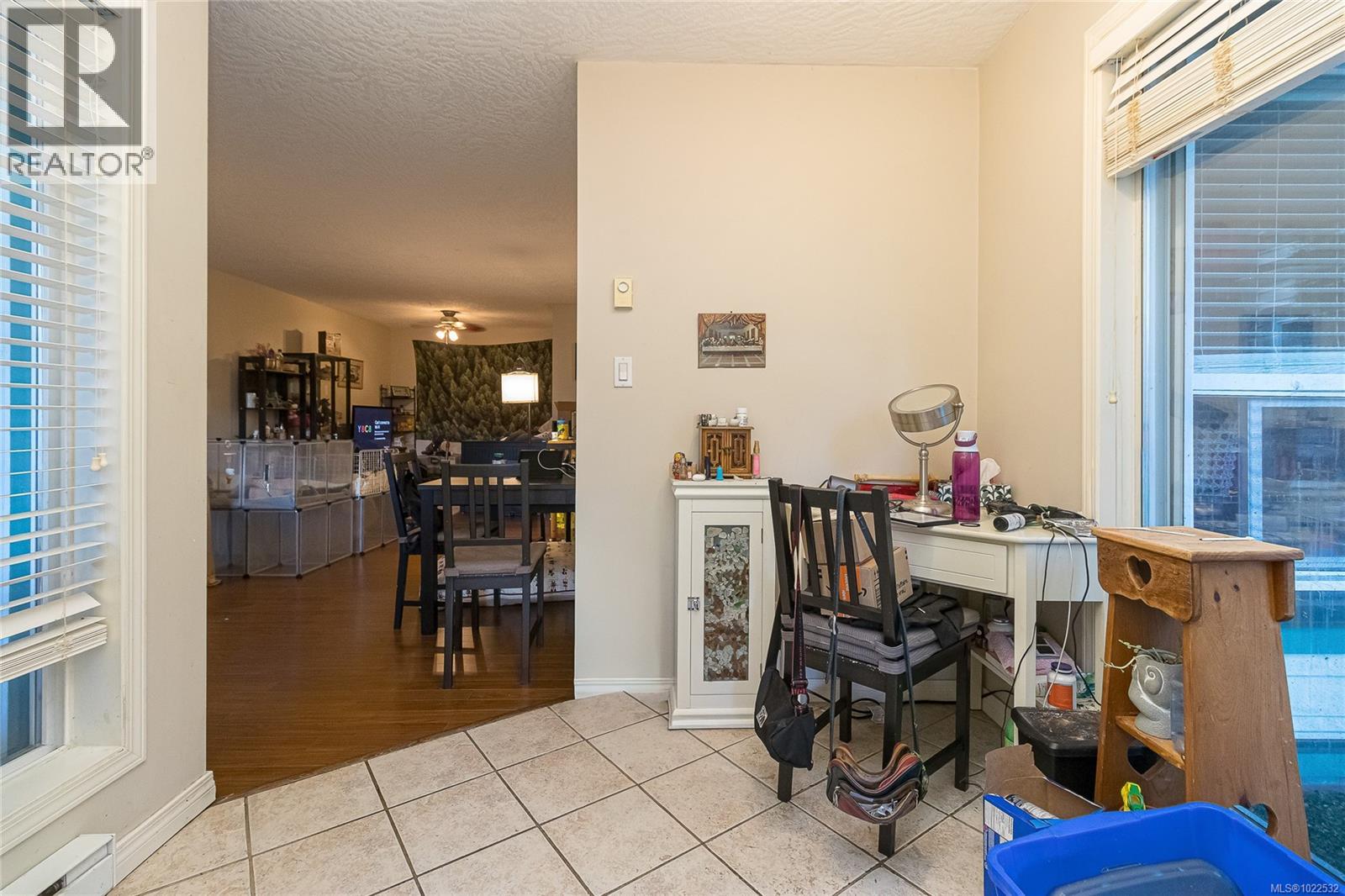 212 894 Vernon Avenue, Saanich