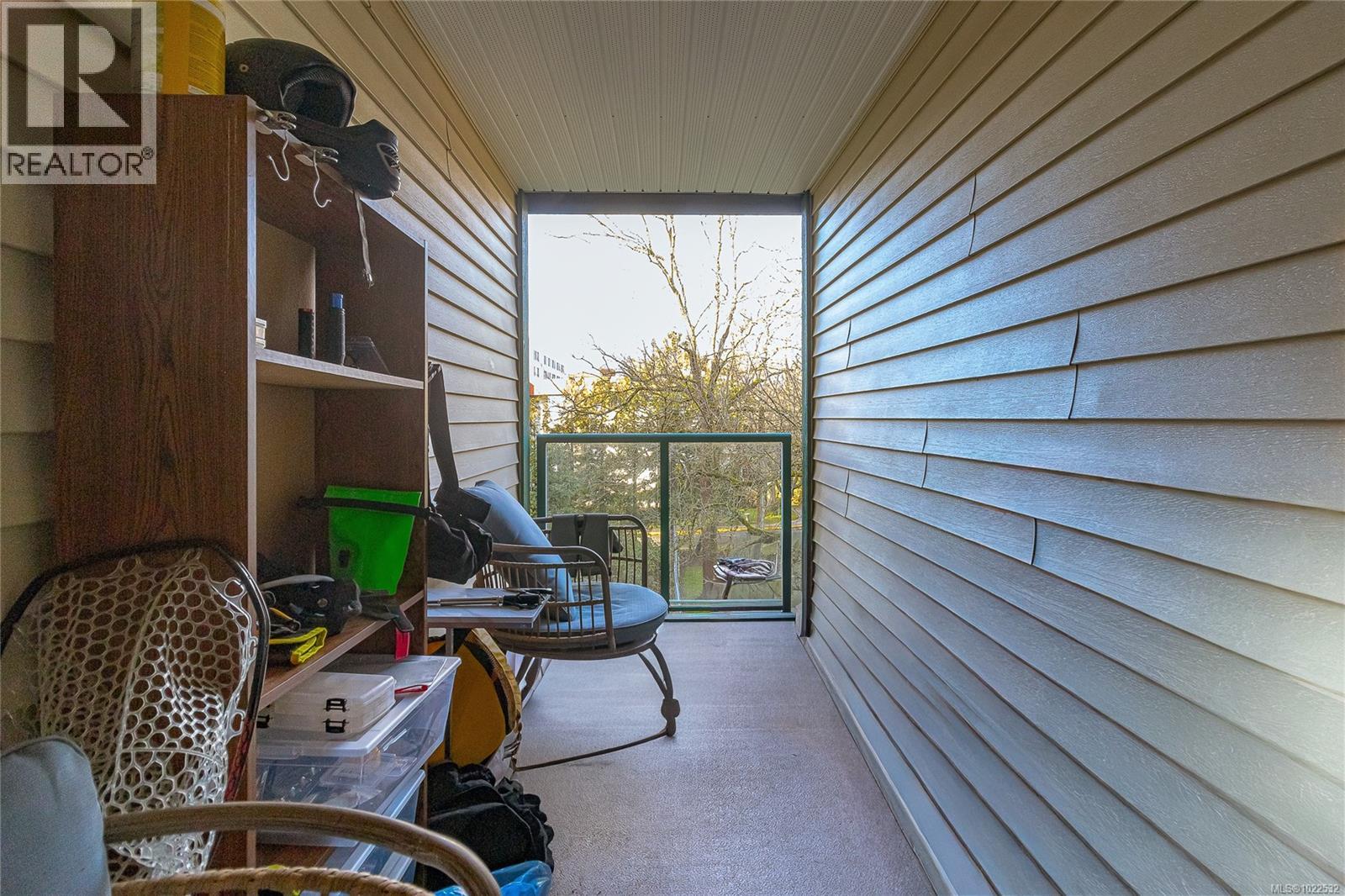 #212 894 Vernon Ave - 22