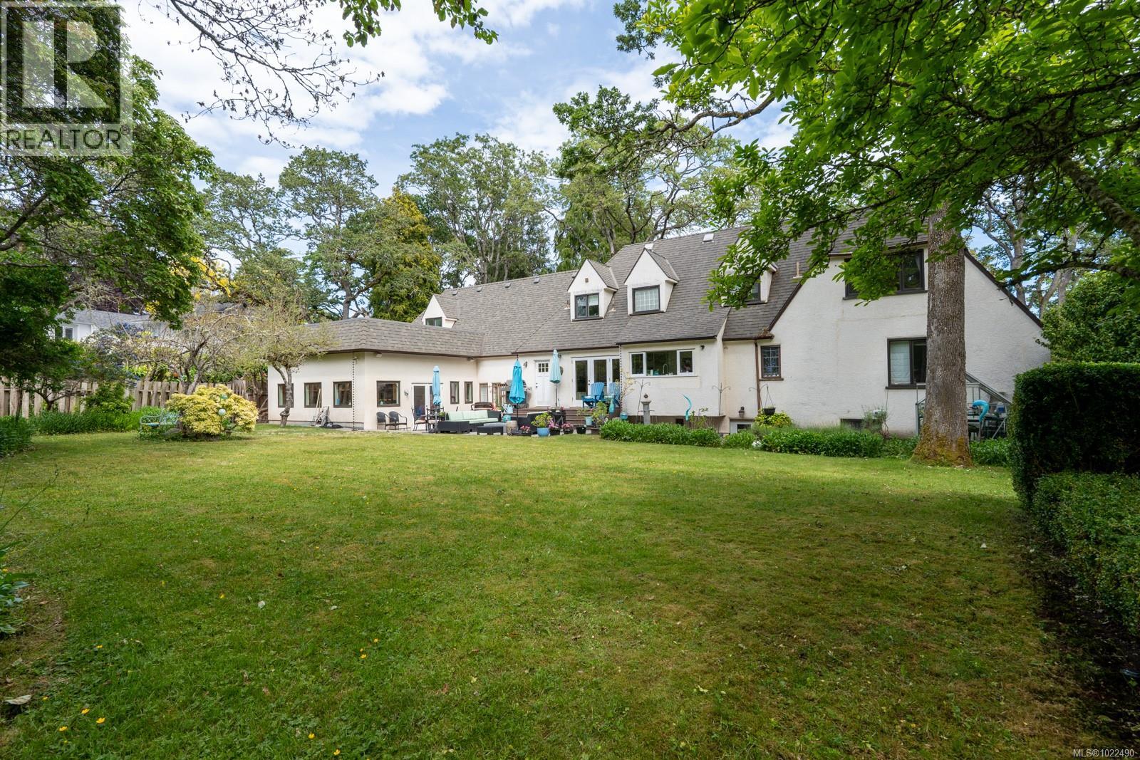  3290 Upper Terrace Road, Oak Bay