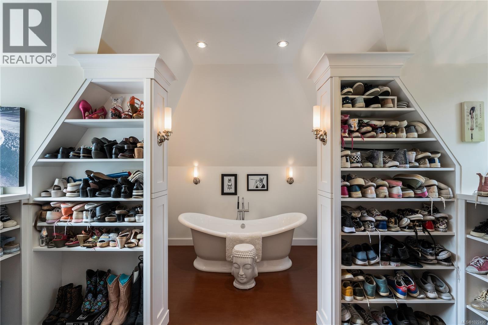  3290 Upper Terrace Road, Oak Bay