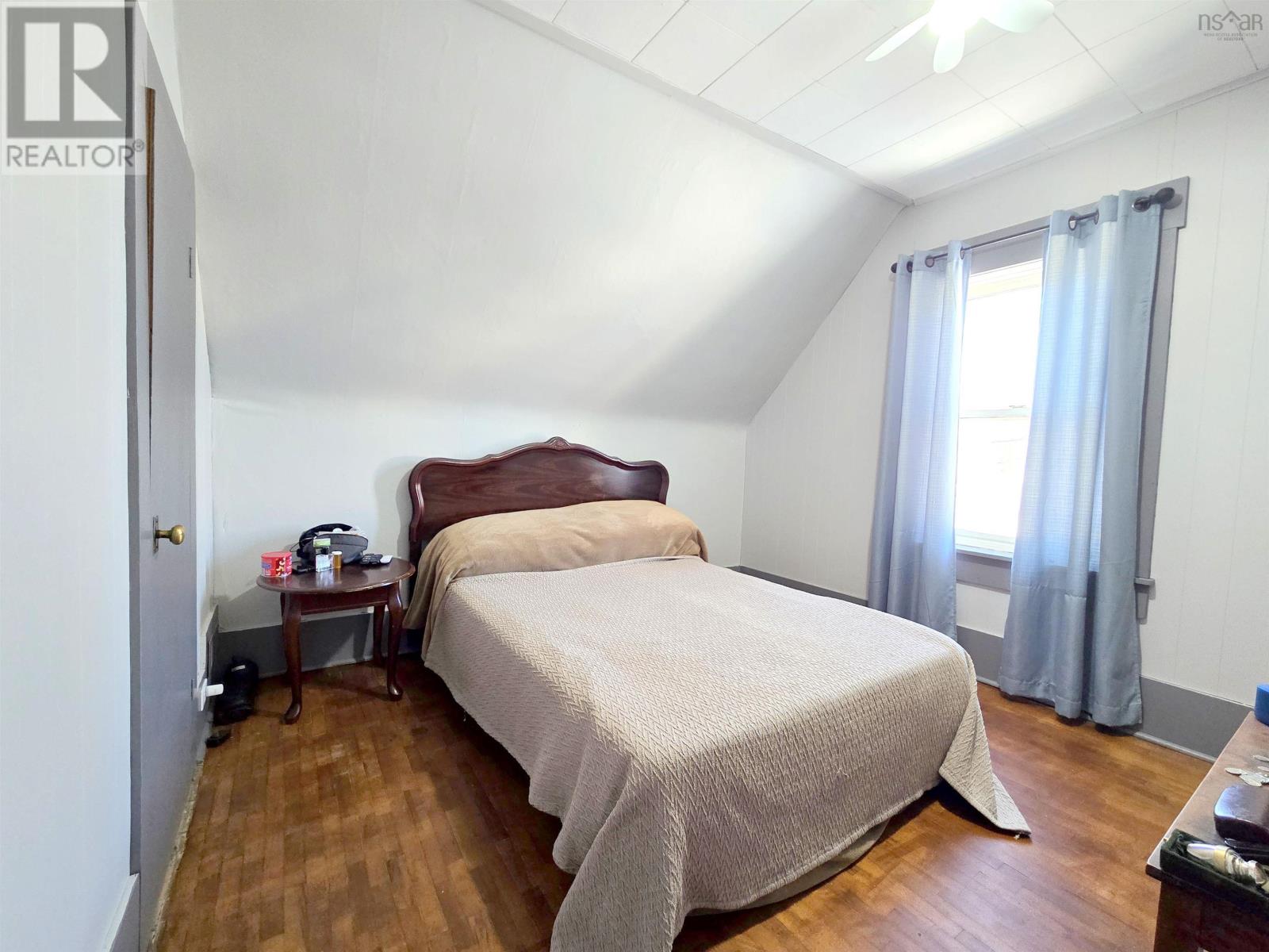 Property 31 of 37 of 13 Belmont Street