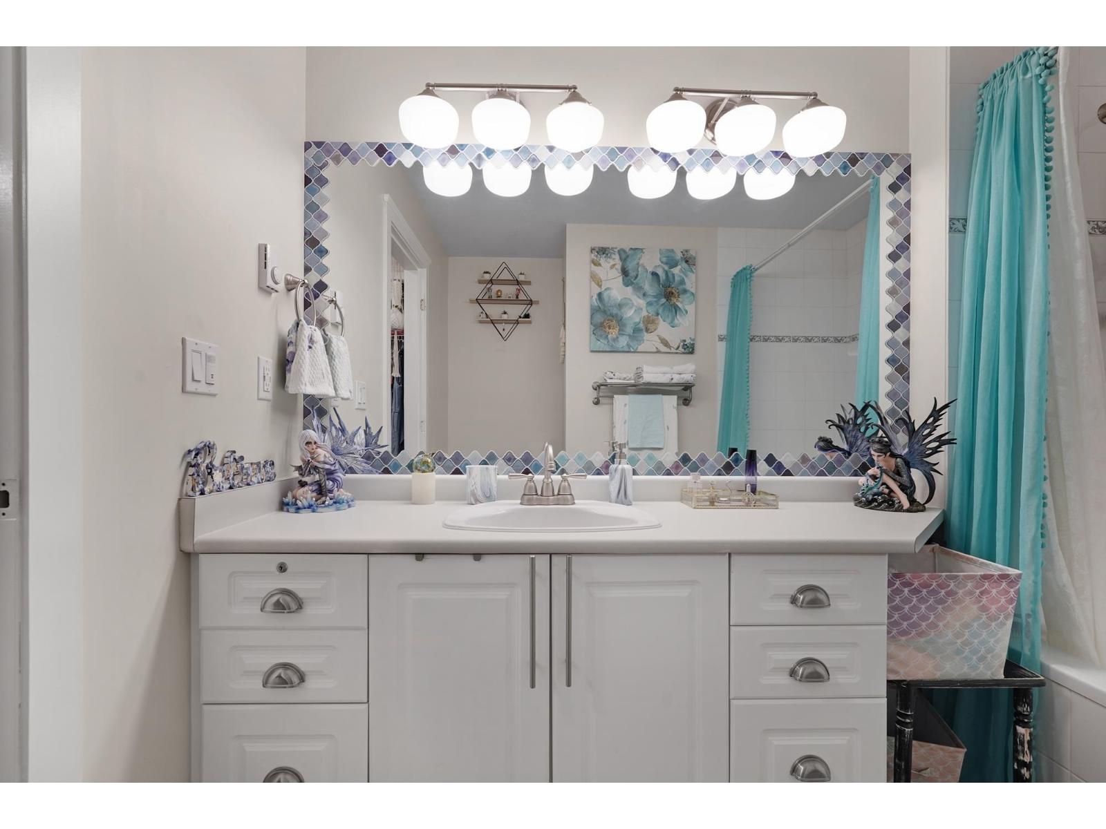 306 20217 MICHAUD CRESCENT, Langley