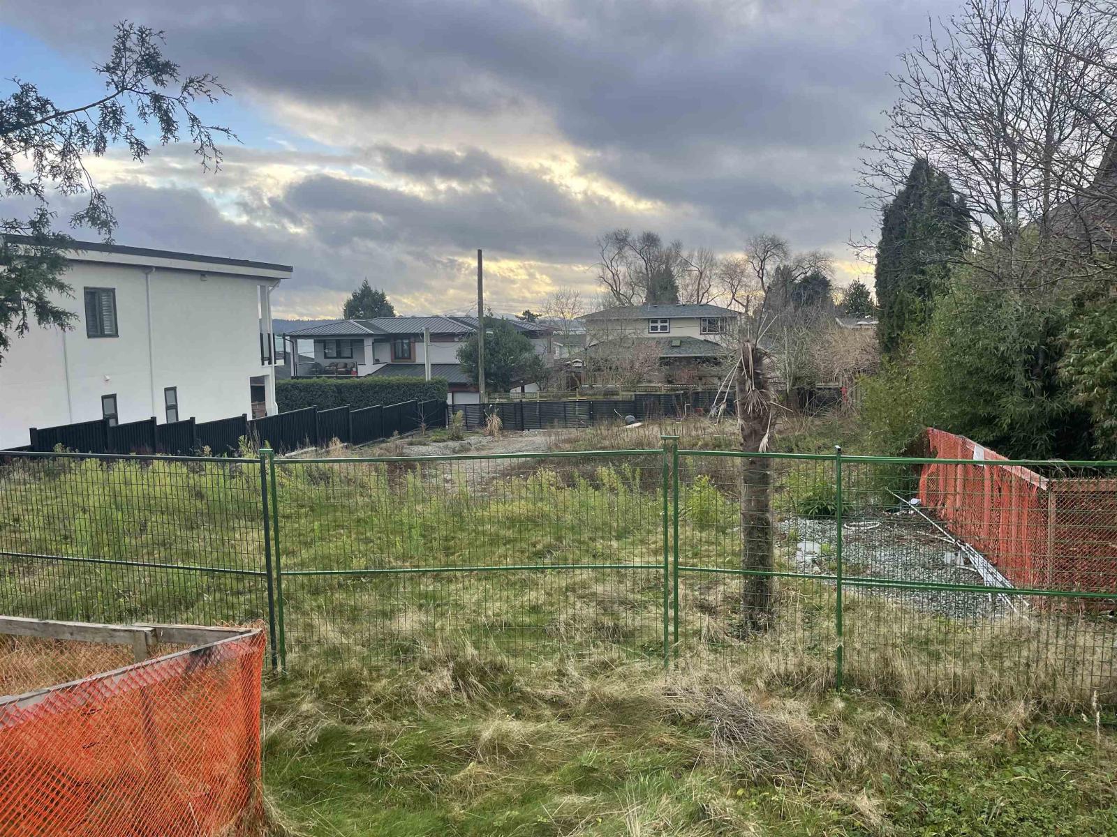 15554 CLIFF AVENUE, White Rock