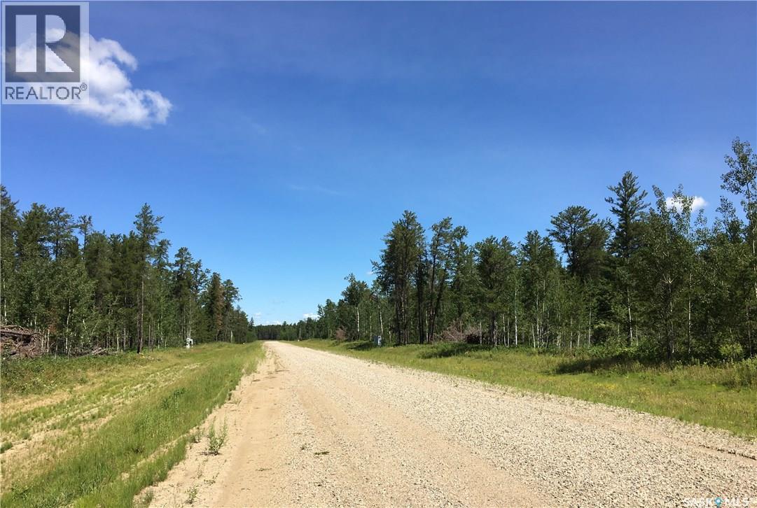 Prime Acreage Parcel 3.13 Acres - Photo 2 of 8, Nipawin Rm No. 487, Saskatchewan
