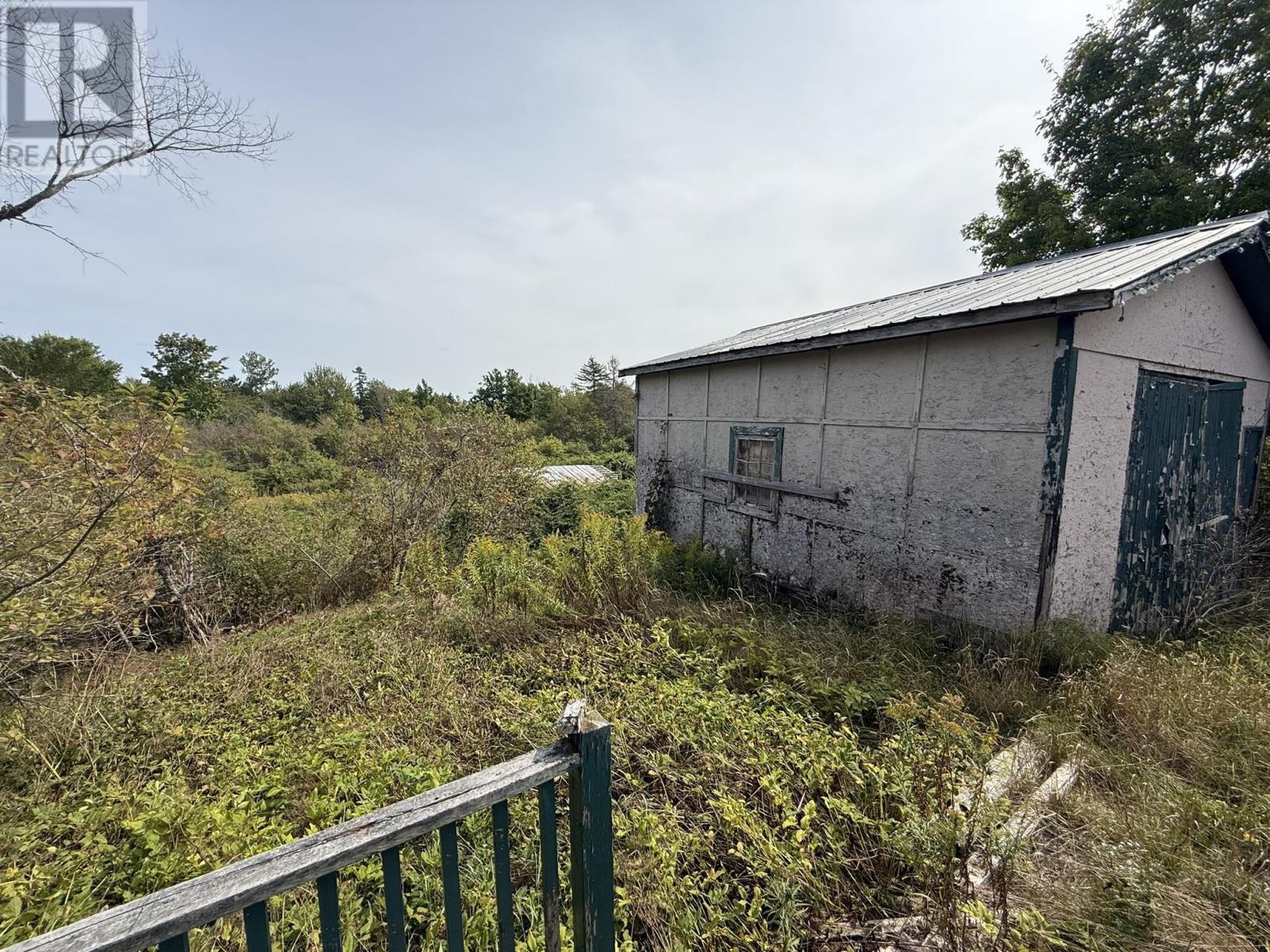 Property 21 of 23 of 1174 BELMONT Road