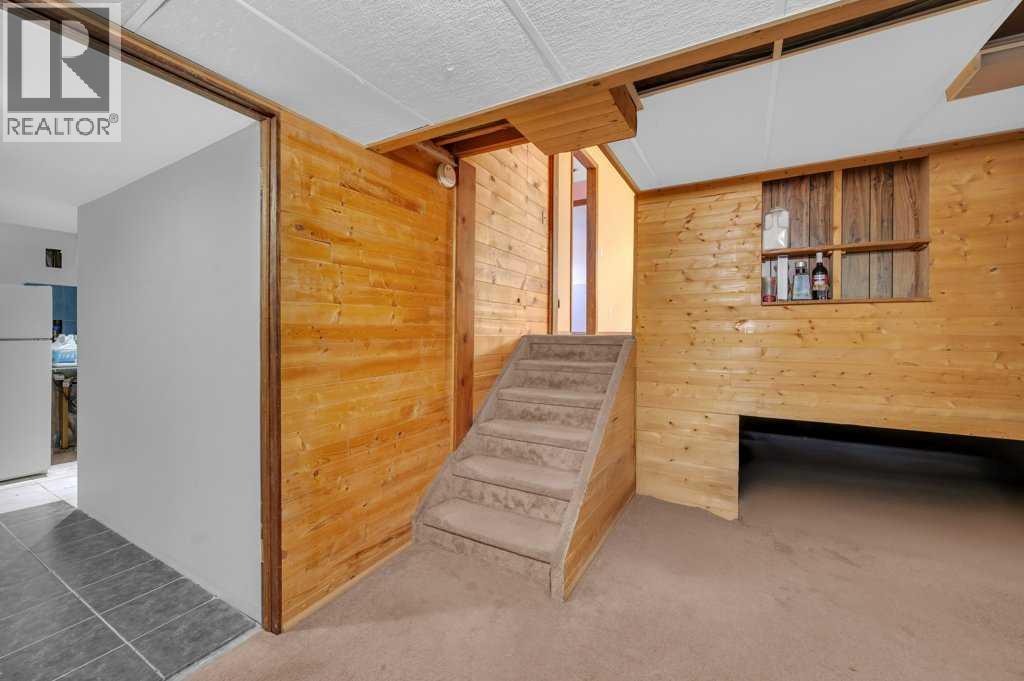 Single Family House 4 Level for Sale in  Castledale Crescent NE Castleridge Calgary 