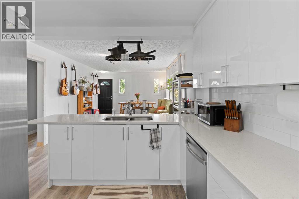 Single Family House Bungalow for Sale in  Lynnwood Drive SE Ogden Calgary 