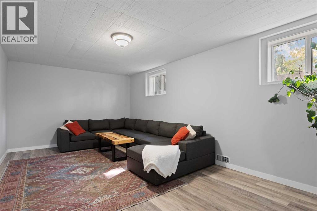 Single Family House Bungalow for Sale in  Lynnwood Drive SE Ogden Calgary 