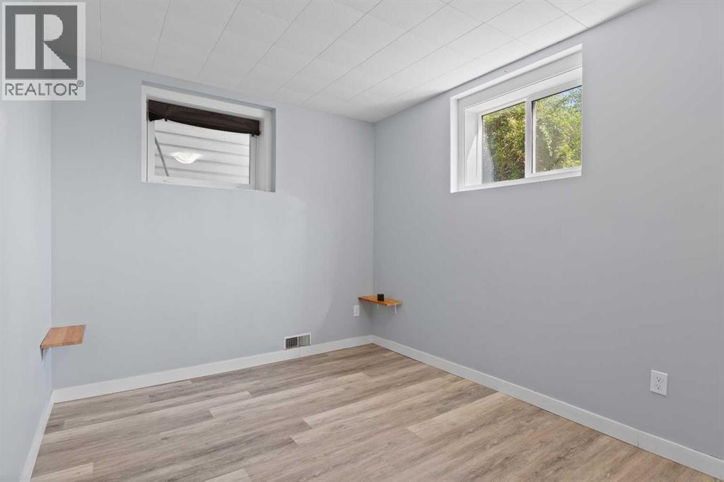 Single Family House Bungalow for Sale in  Lynnwood Drive SE Ogden Calgary 