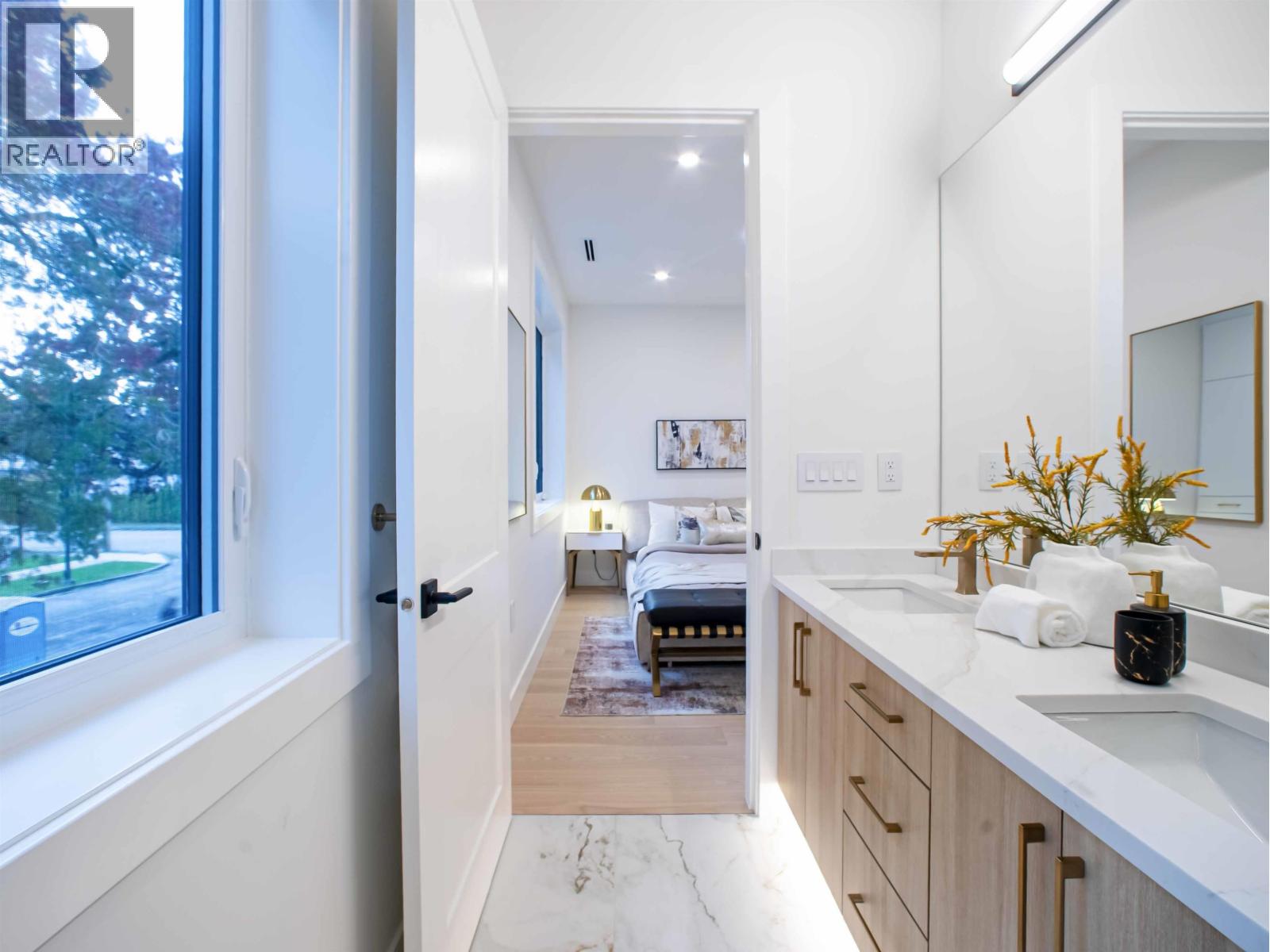 1 2785 W 21 AVENUE, Vancouver