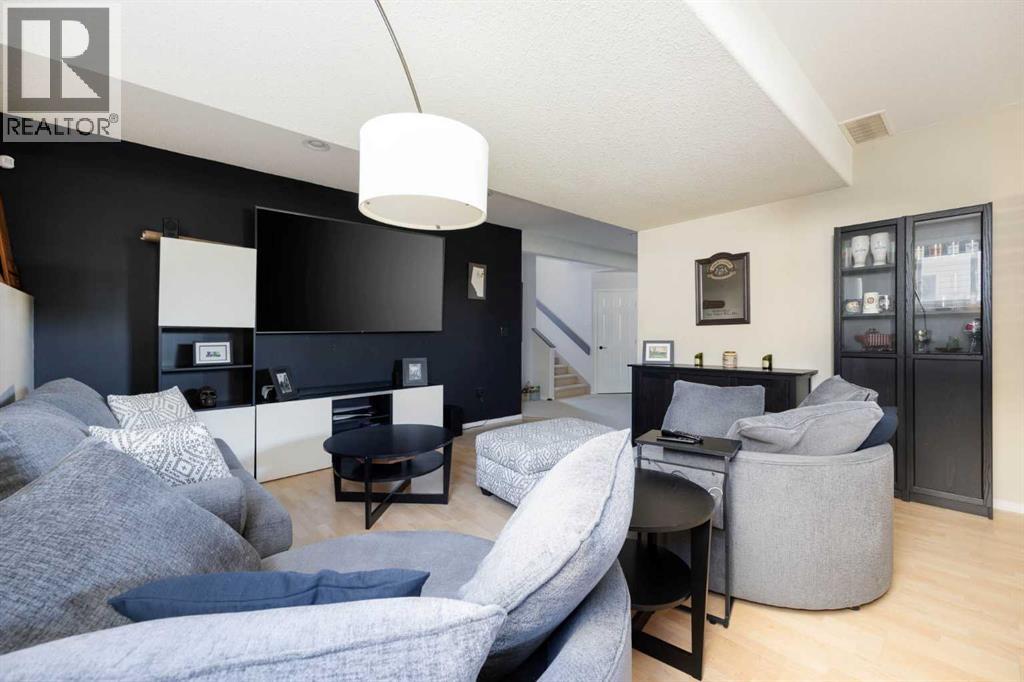 275 Woodward Lane, Fort McMurray