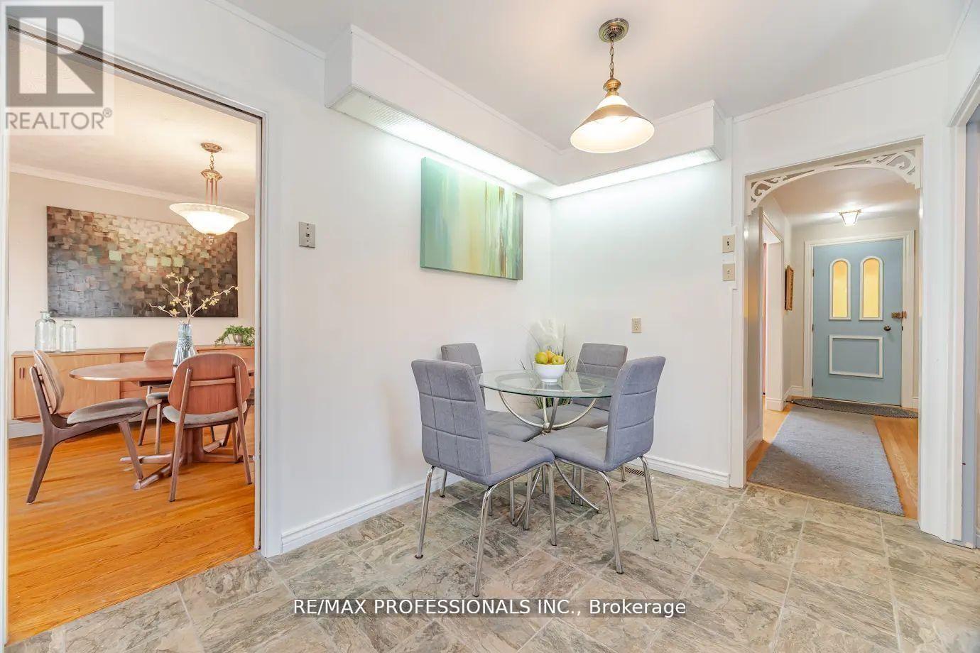 77 BEDFORD PARK AVENUE - 14