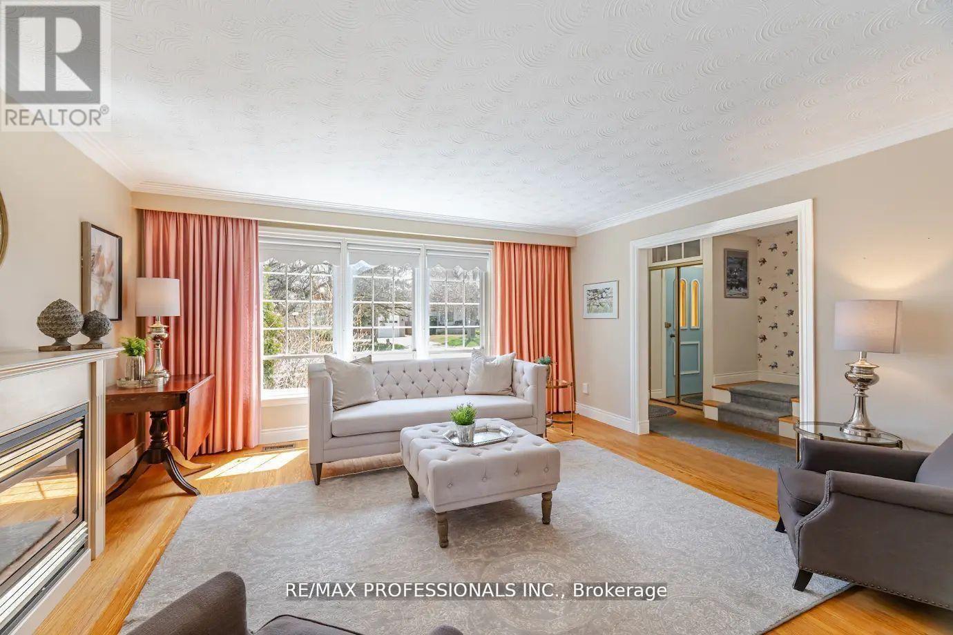 77 BEDFORD PARK AVENUE - 8