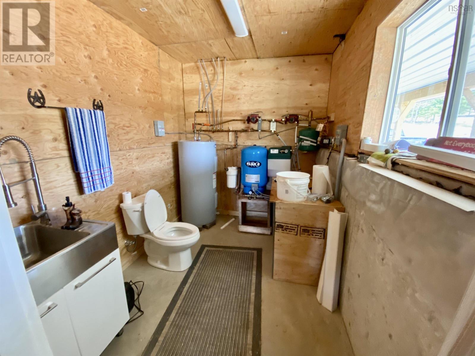 220 Campbell Road - 17