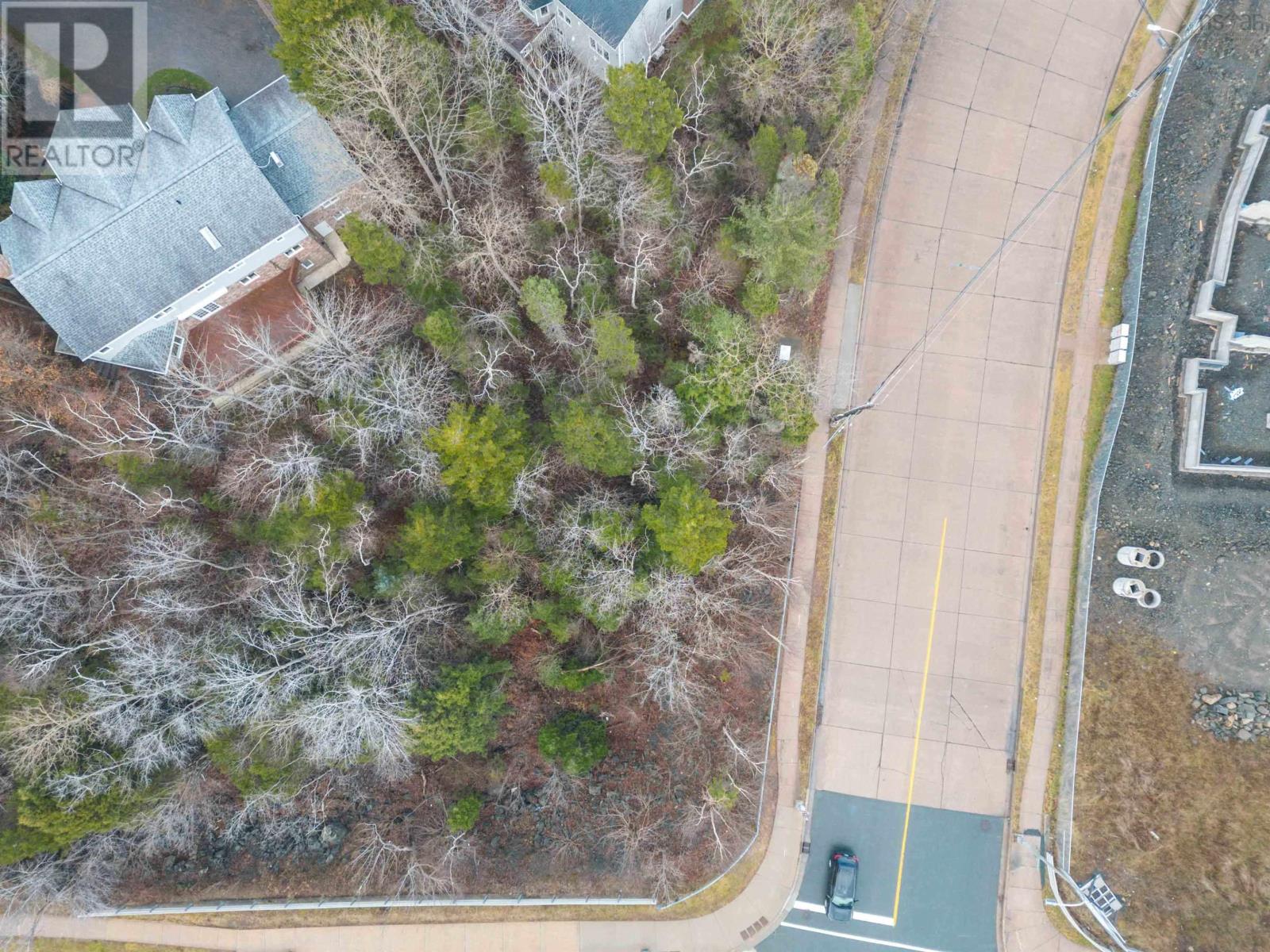 Property 6 of 14 of 20 Wentworth Drive