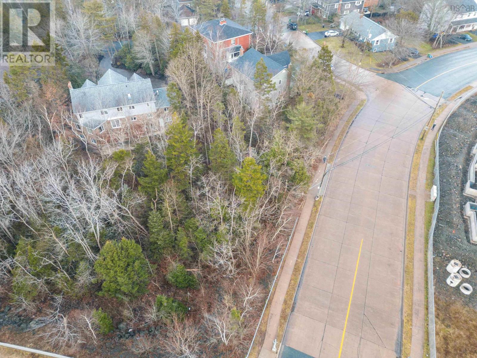 Property 8 of 14 of 20 Wentworth Drive