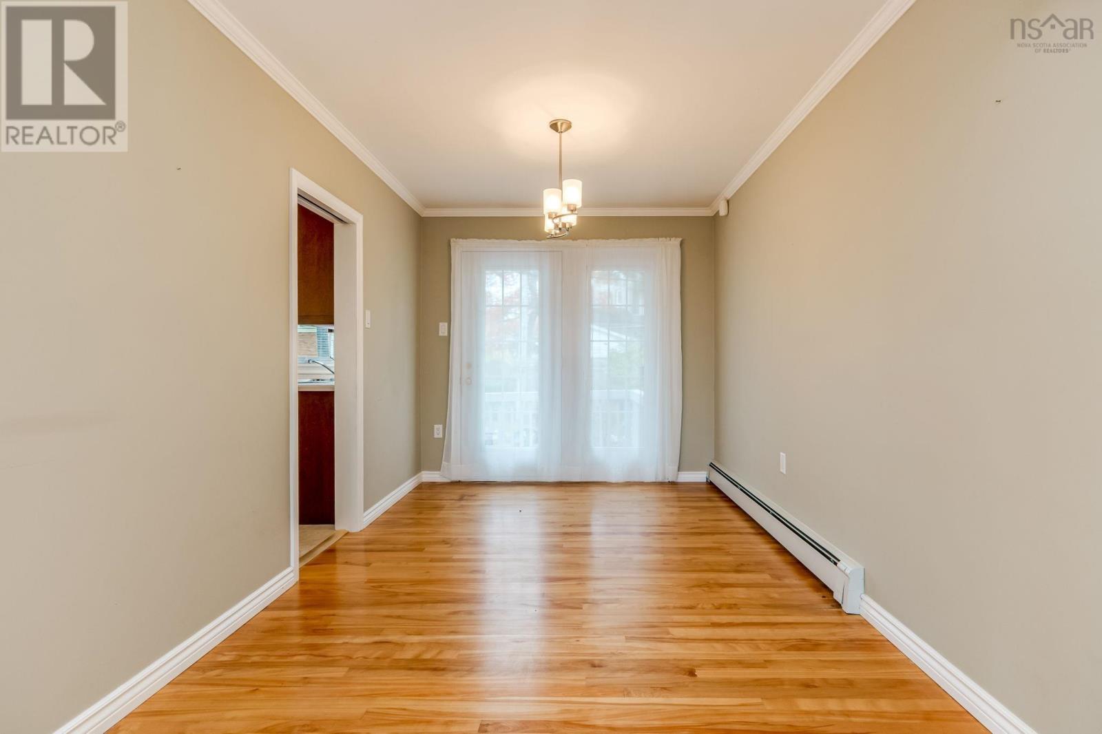 Property 4 of 50 of 51 Woodward Crescent