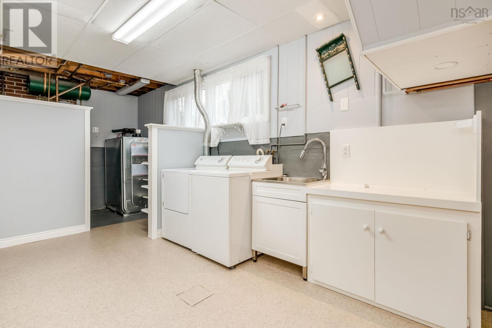 Property 35 of 50 of 51 Woodward Crescent