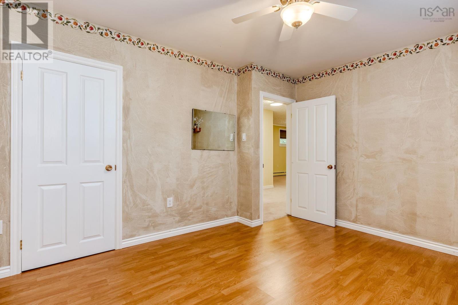 Property 33 of 50 of 51 Woodward Crescent