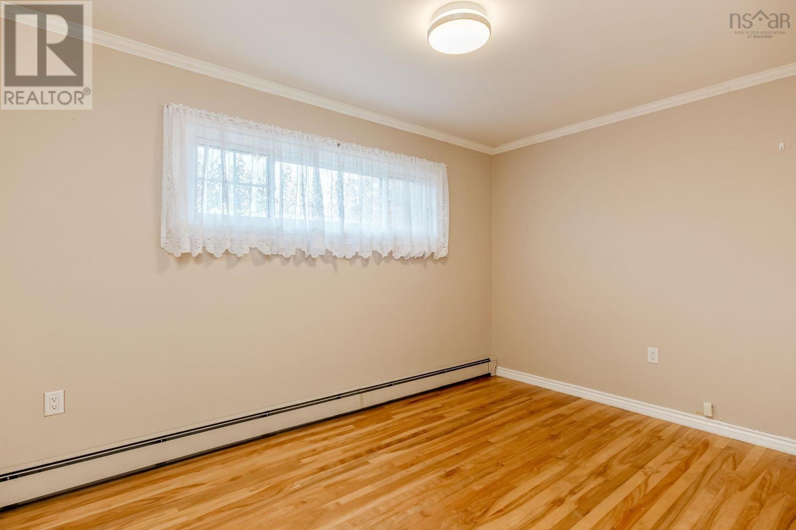 Property 22 of 50 of 51 Woodward Crescent