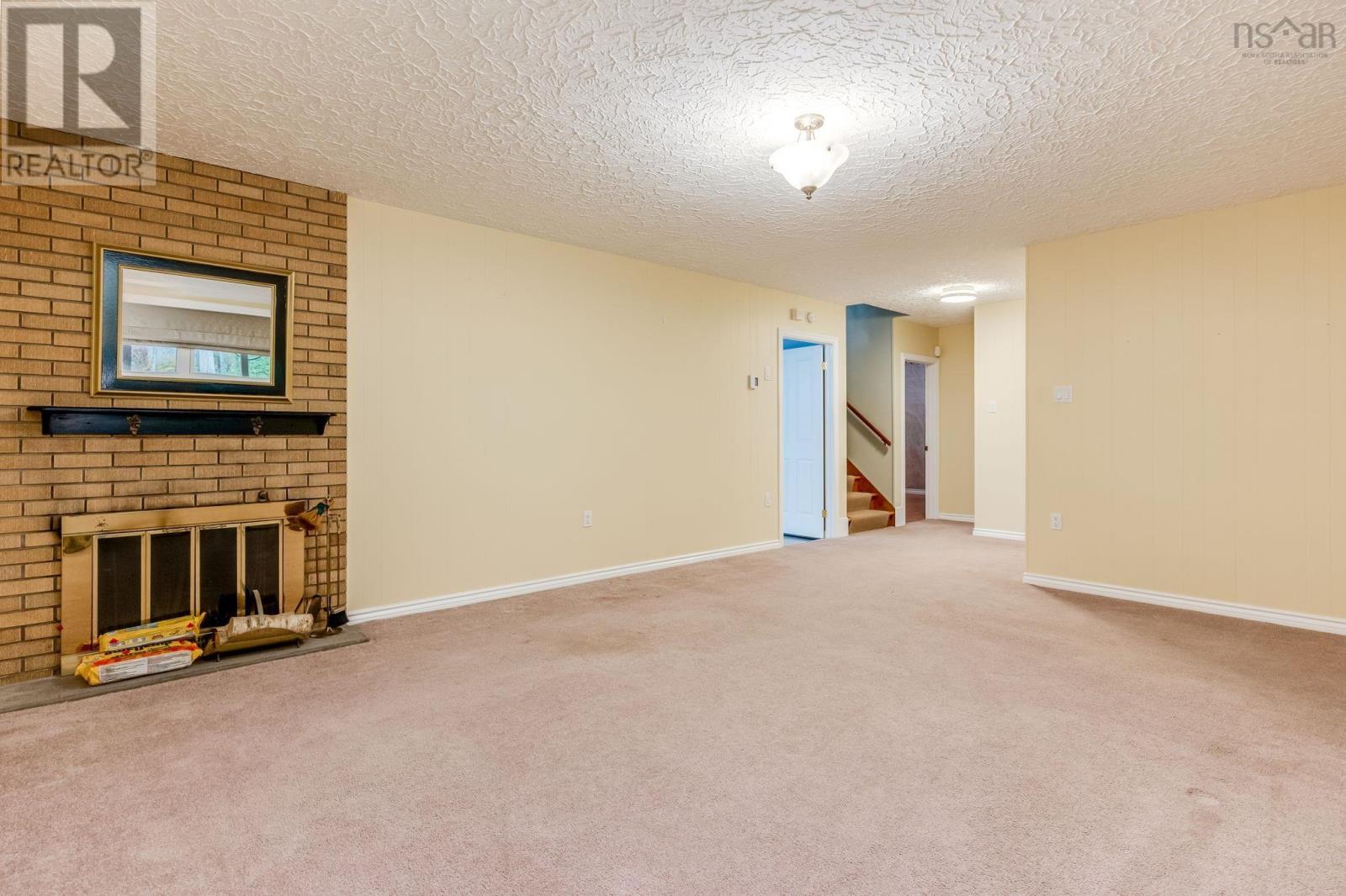 Property 26 of 50 of 51 Woodward Crescent