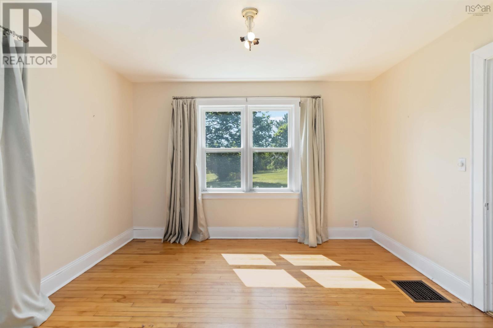 Property 13 of 50 of 73 Highland Drive