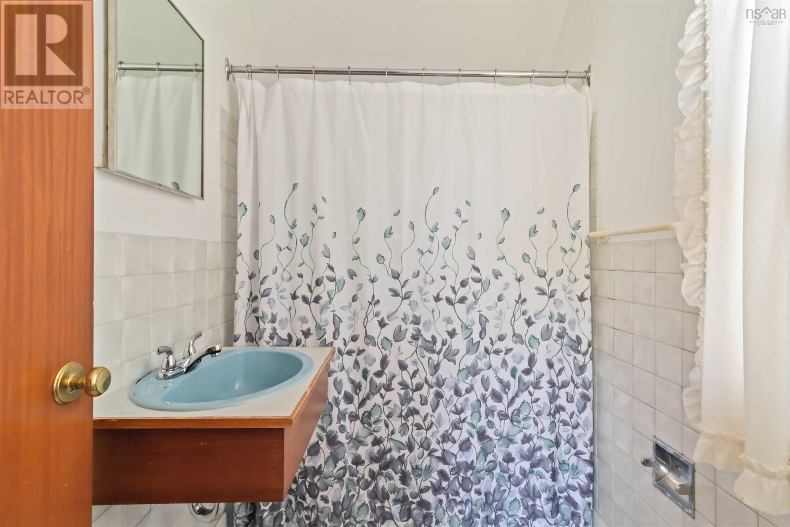 Property 26 of 50 of 73 Highland Drive