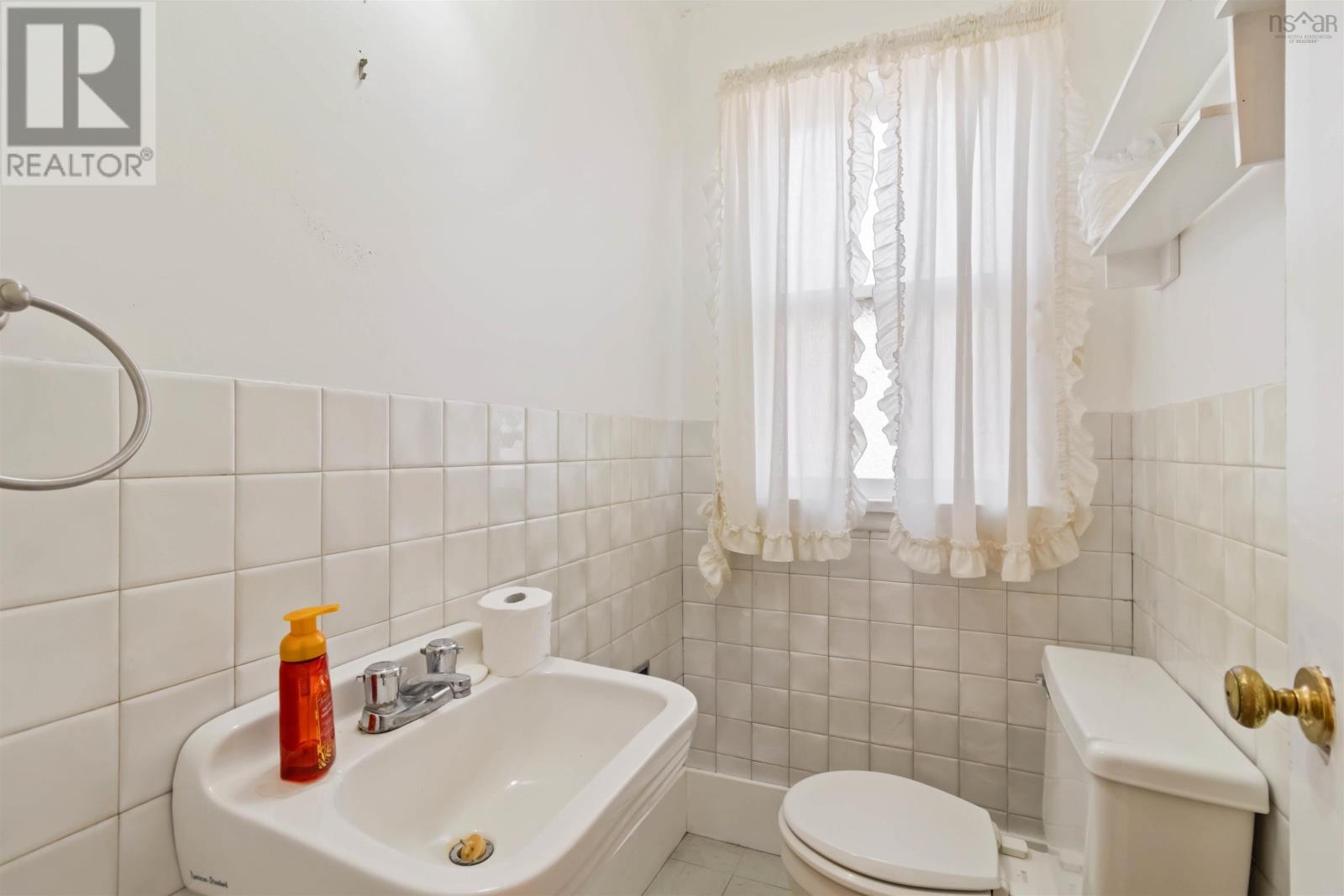 Property 22 of 50 of 73 Highland Drive