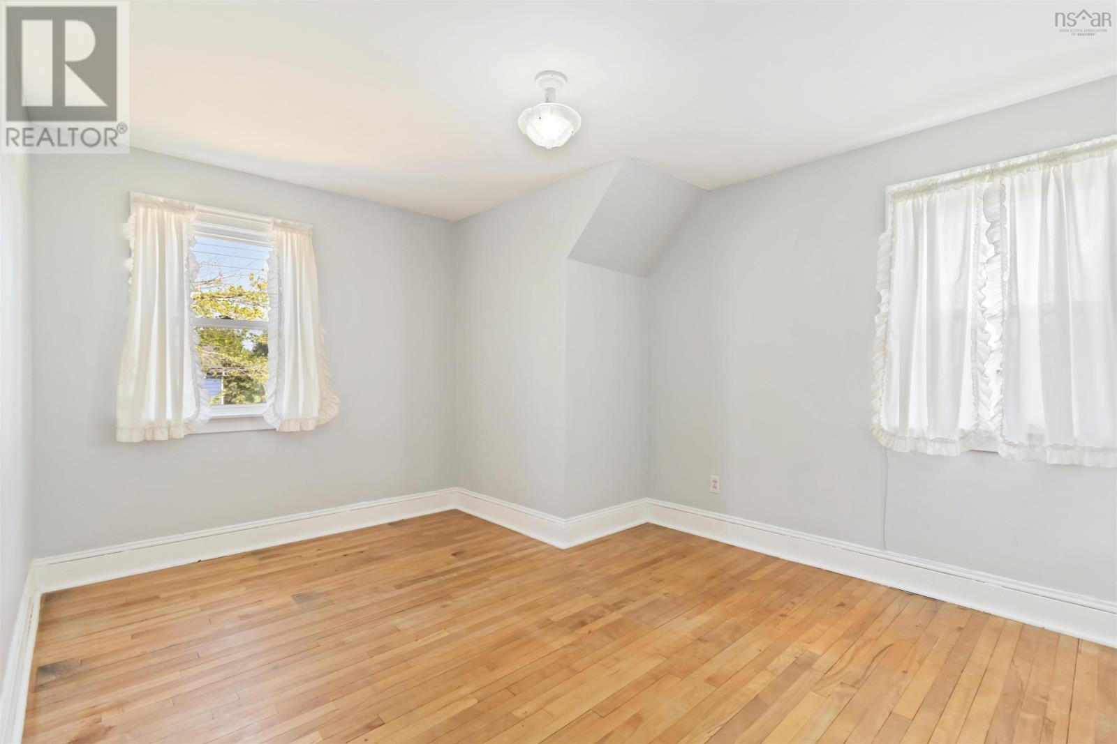 Property 32 of 50 of 73 Highland Drive