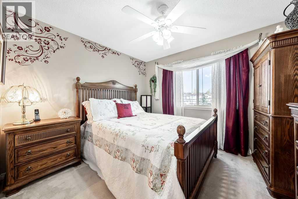 Single Family House for Sale in  Country Hills Gardens NW Country Hills Calgary 