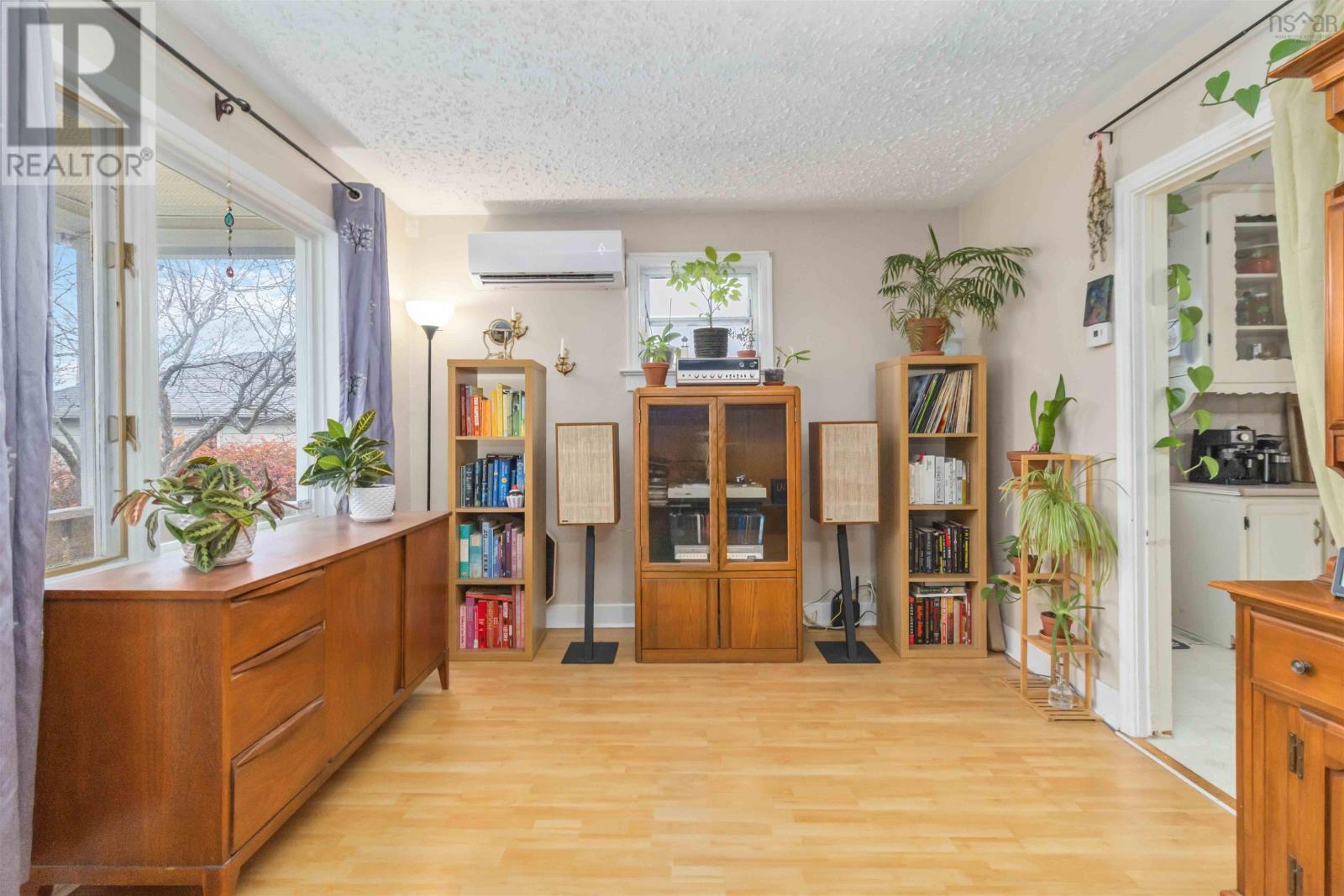 Property 30 of 49 of 12 Adelaide Avenue