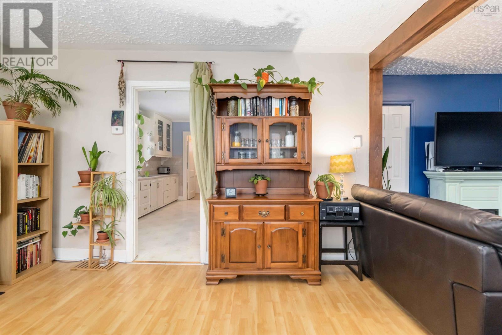 Property 3 of 49 of 12 Adelaide Avenue