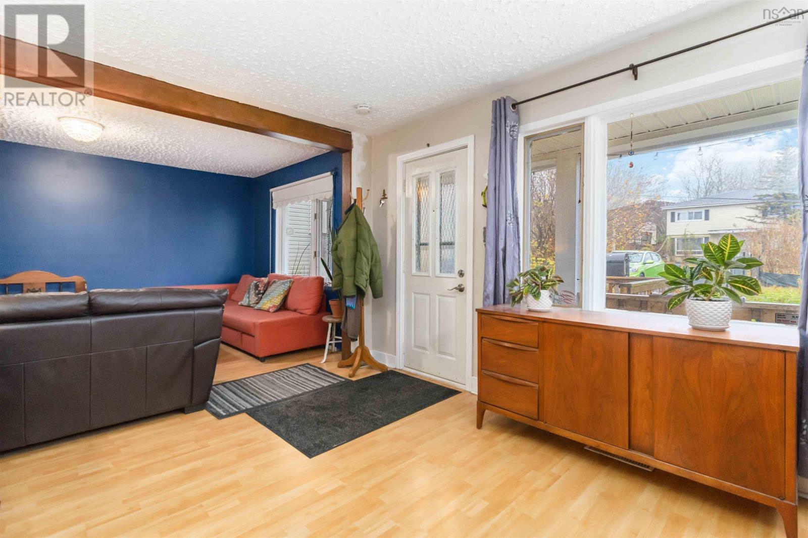 Property 4 of 49 of 12 Adelaide Avenue