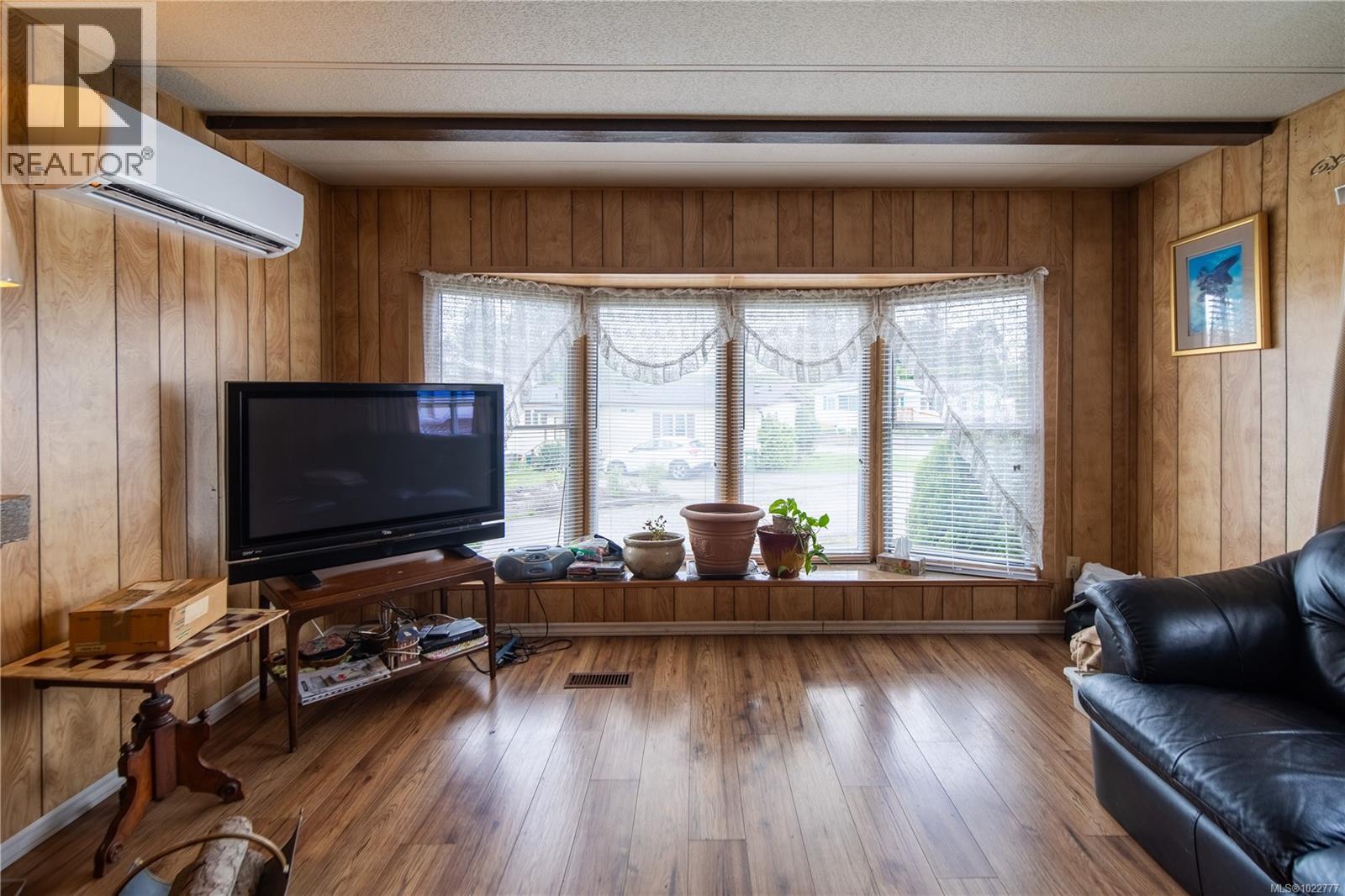 #14 158 Cooper Rd - 6
