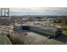 120 Torbay Road thumbnail 10