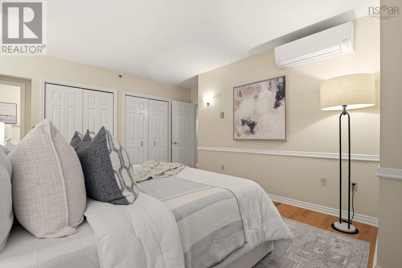 Property 21 of 31 of 114 1350 Oxford Street