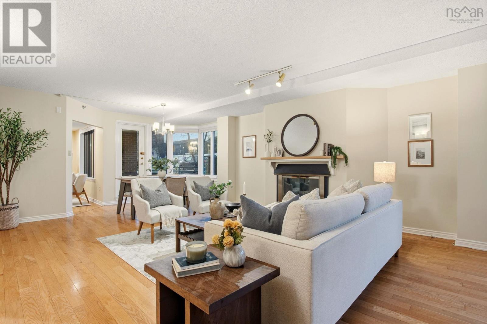 Property 11 of 31 of 114 1350 Oxford Street