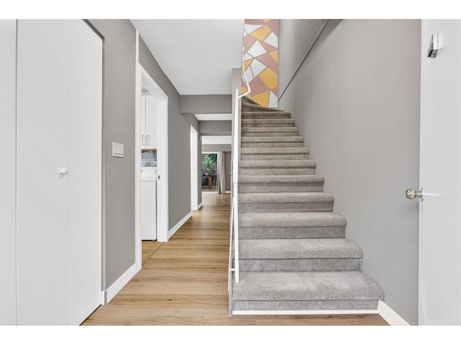 24 27090 32 AVENUE, Langley