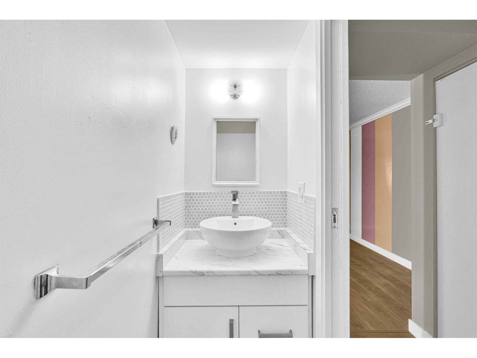 24 27090 32 AVENUE, Langley