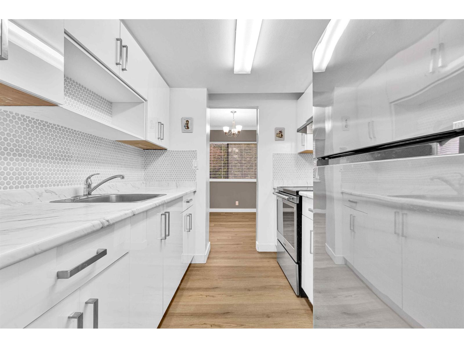 24 27090 32 AVENUE, Langley