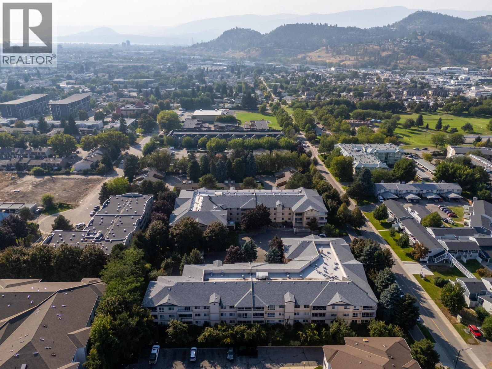 212 727 Houghton Road, Kelowna