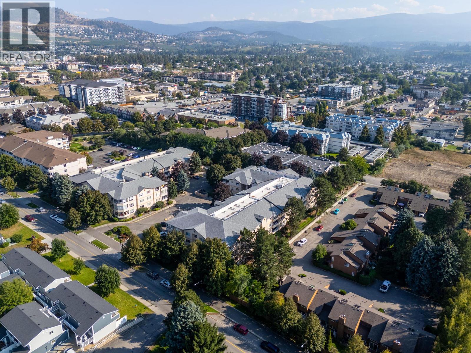 212 727 Houghton Road, Kelowna